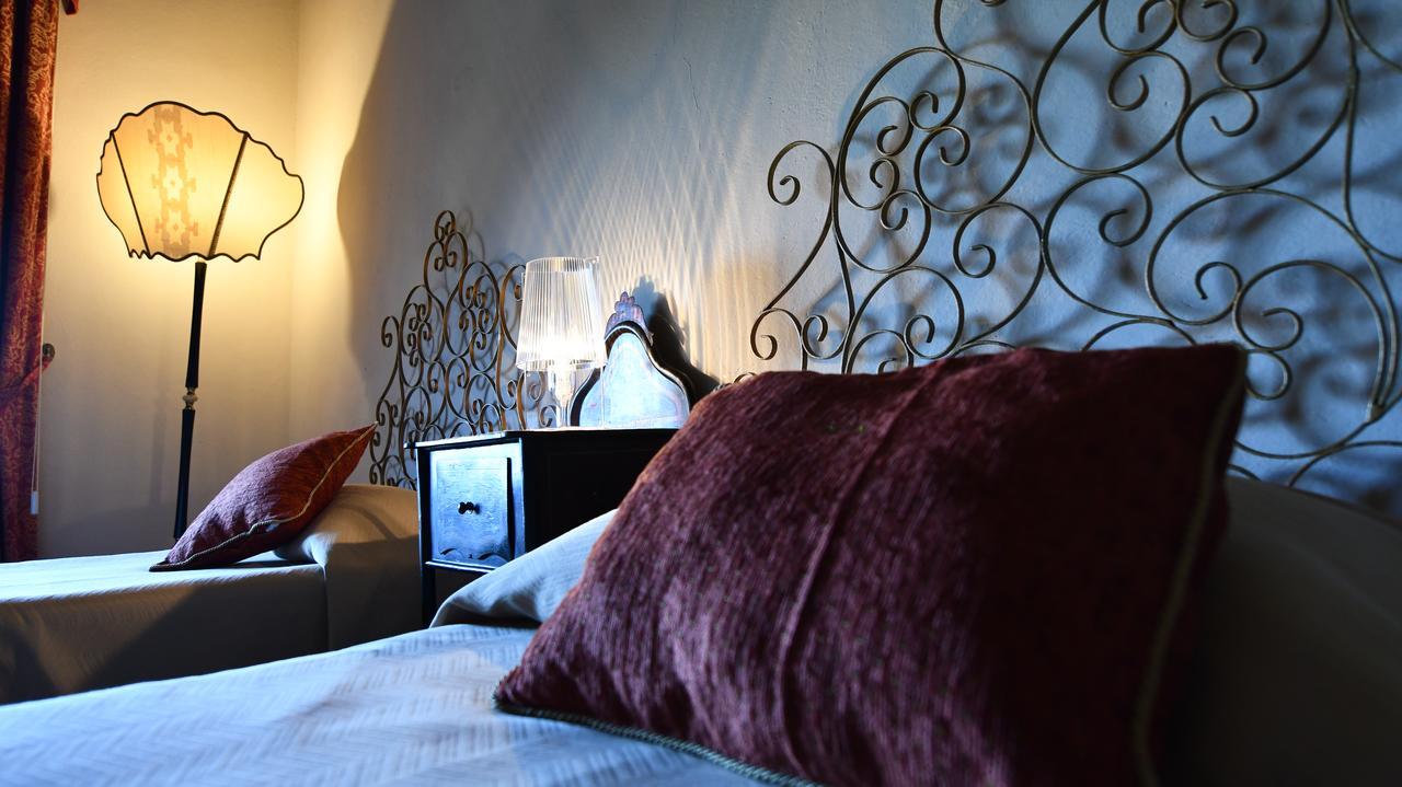 Villa Di Corliano Relais All'Ussero San Giuliano Terme Luaran gambar